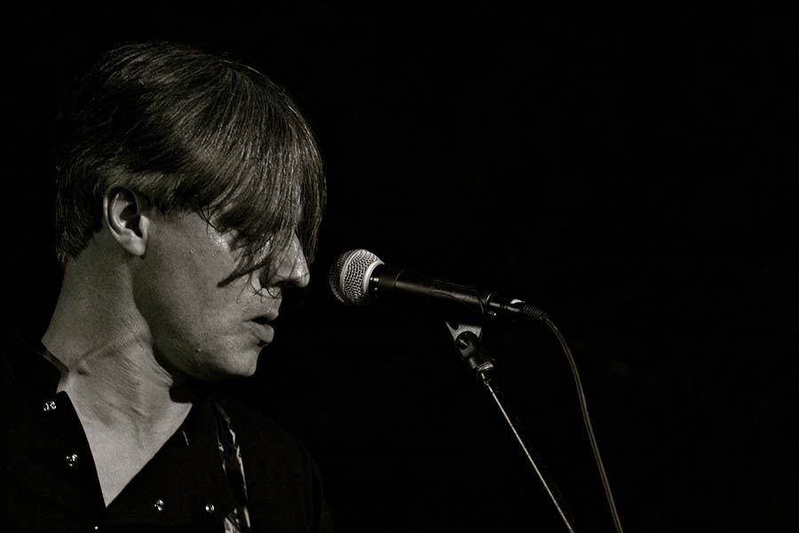 SEI PEZZI FACILI 2015  “…o del raccontare se stessi attraverso la musica”