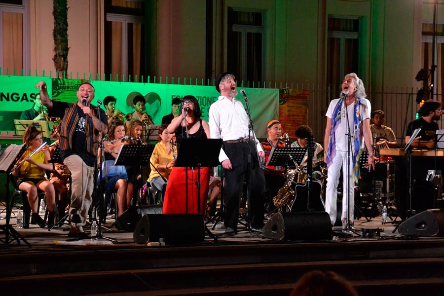 Ai Mercatini del Mondo l’originale miscela dell’Orchestra Multietnica di Arezzo
