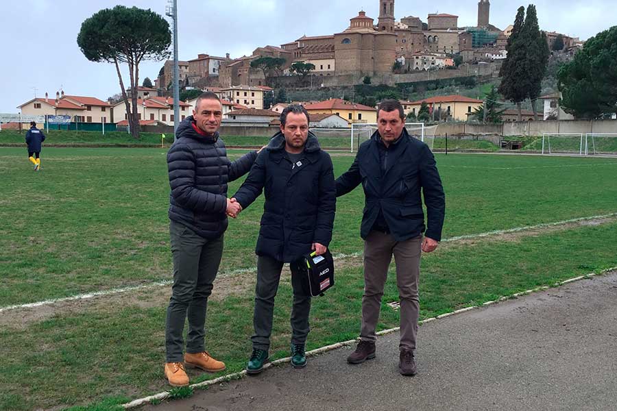 Consegnato un defibrillatore alla Castiglionese