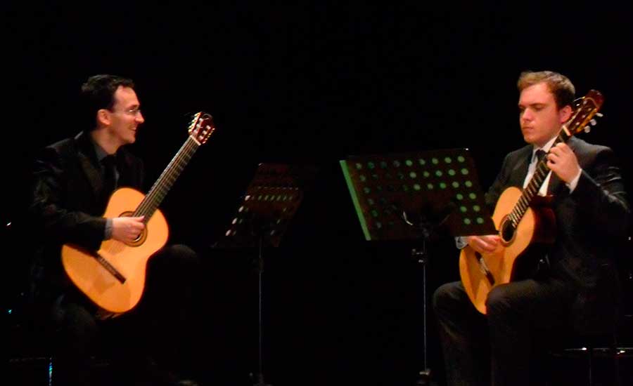 Guitar Duo in concerto all’Ospedale San Donato Guitar Duo in concerto all’Ospedale San Donato