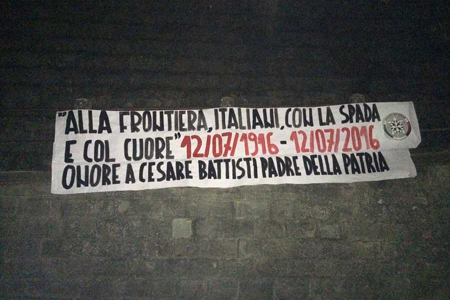 Cortona, Casapound ricorda Cesare Battisti con uno striscione