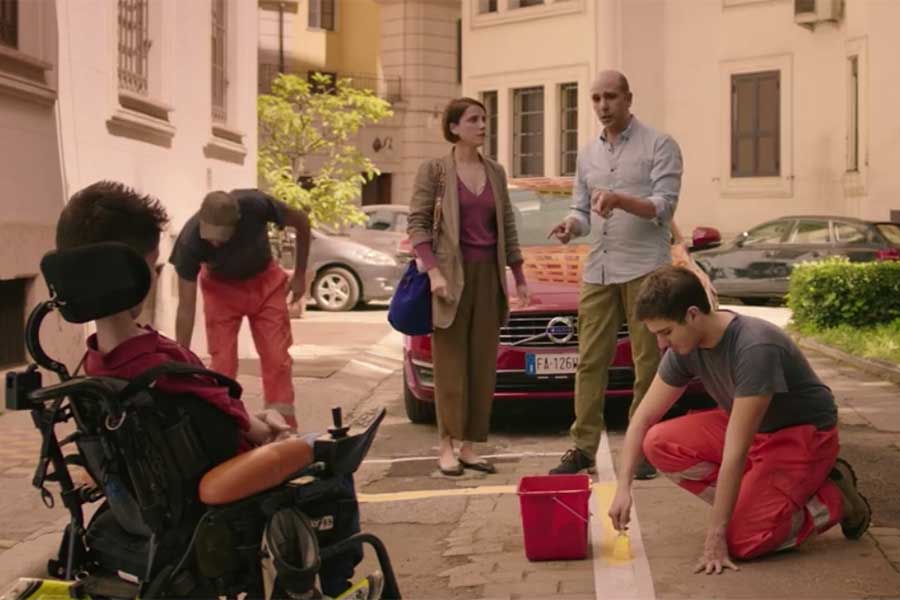 Lo spot irriverente di Checco Zalone per la ricerca sulla Sma