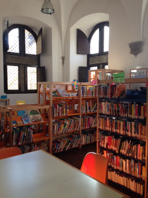 I grandi leggono ai piccoli e non solo in Biblioteca