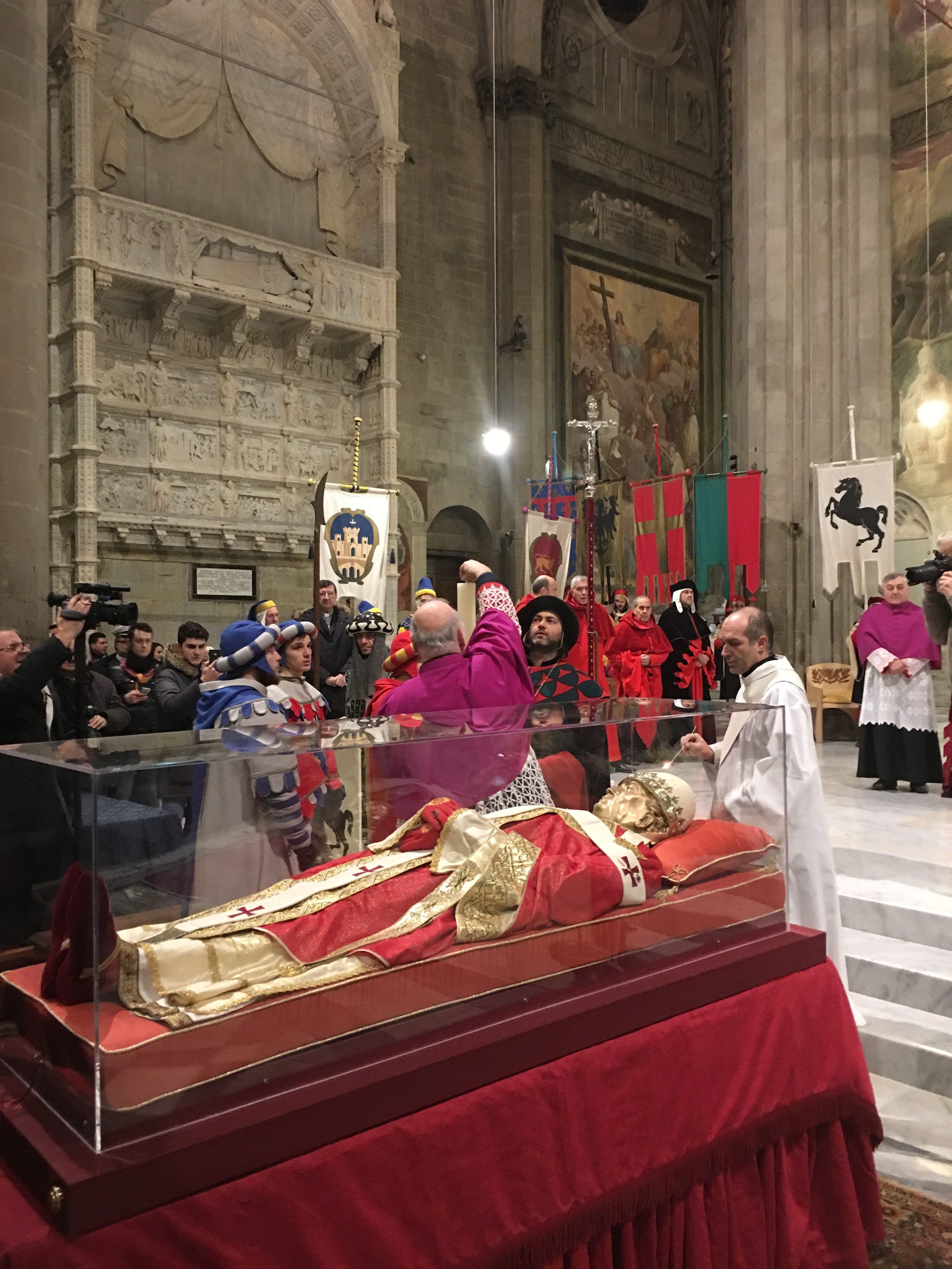 Al via l’anno giostresco con la Cerimonia dell’Offerta dei Ceri al Beato Gregorio X