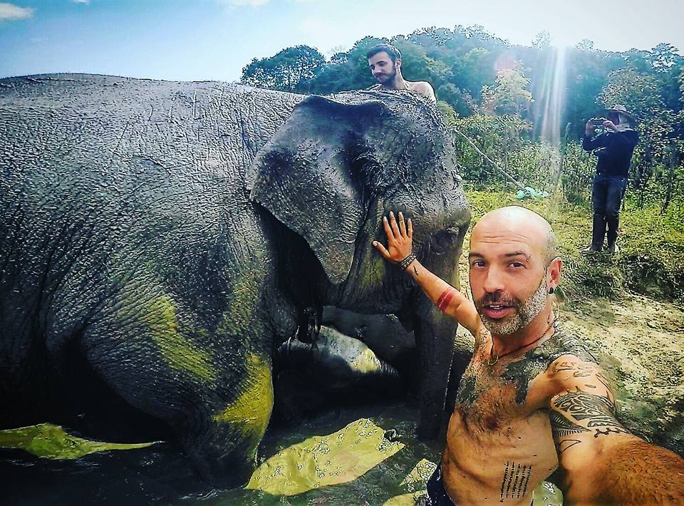 Simone Piccini, #day292: un bagno con gli elefanti