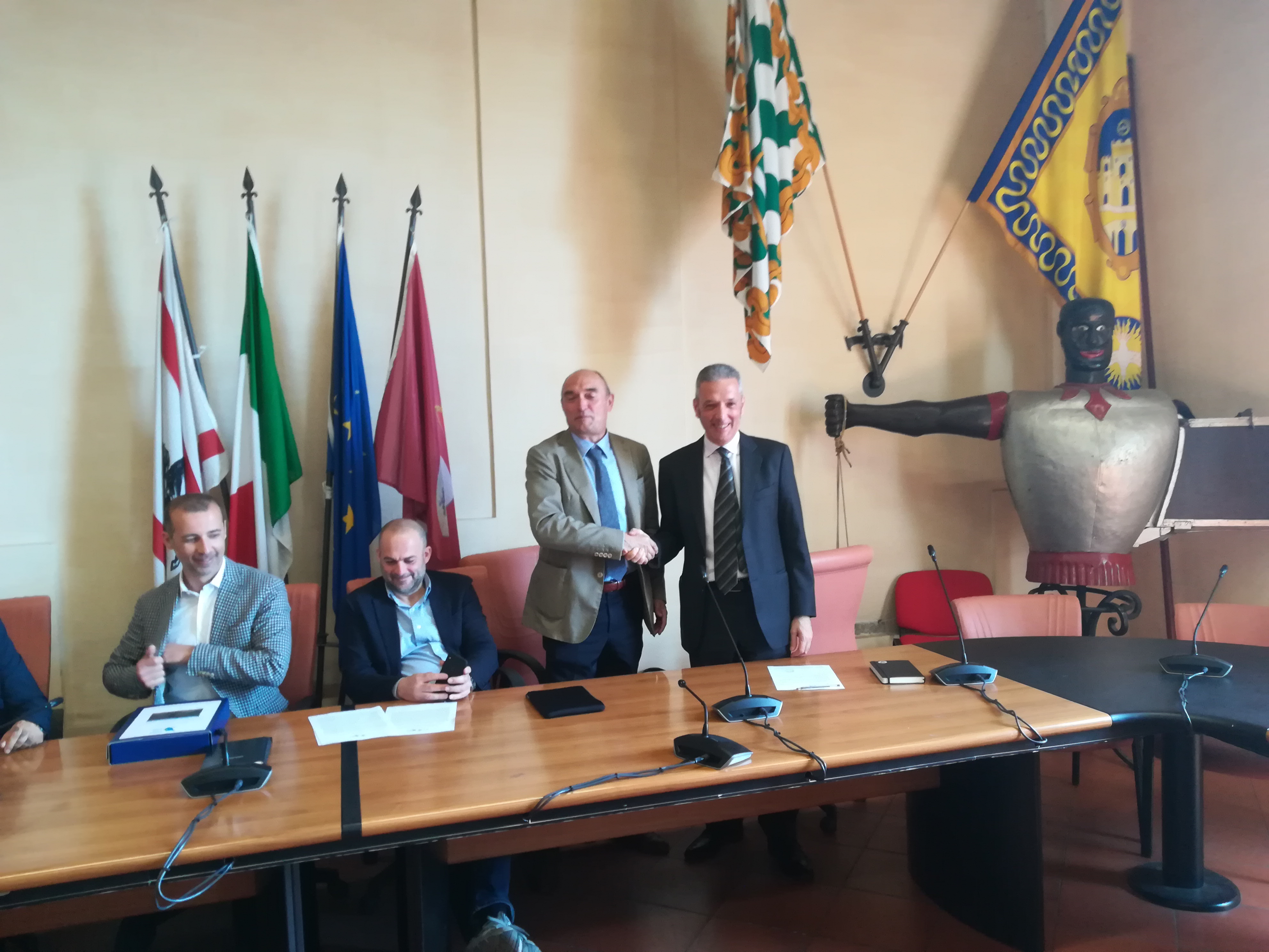 Guerra ai rifiuti abbandonati lungo i corsi d’acqua