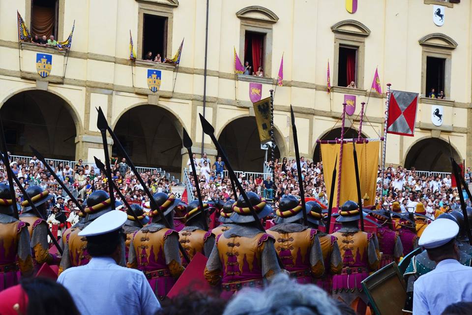Riunione dei figuranti a Porta del Foro