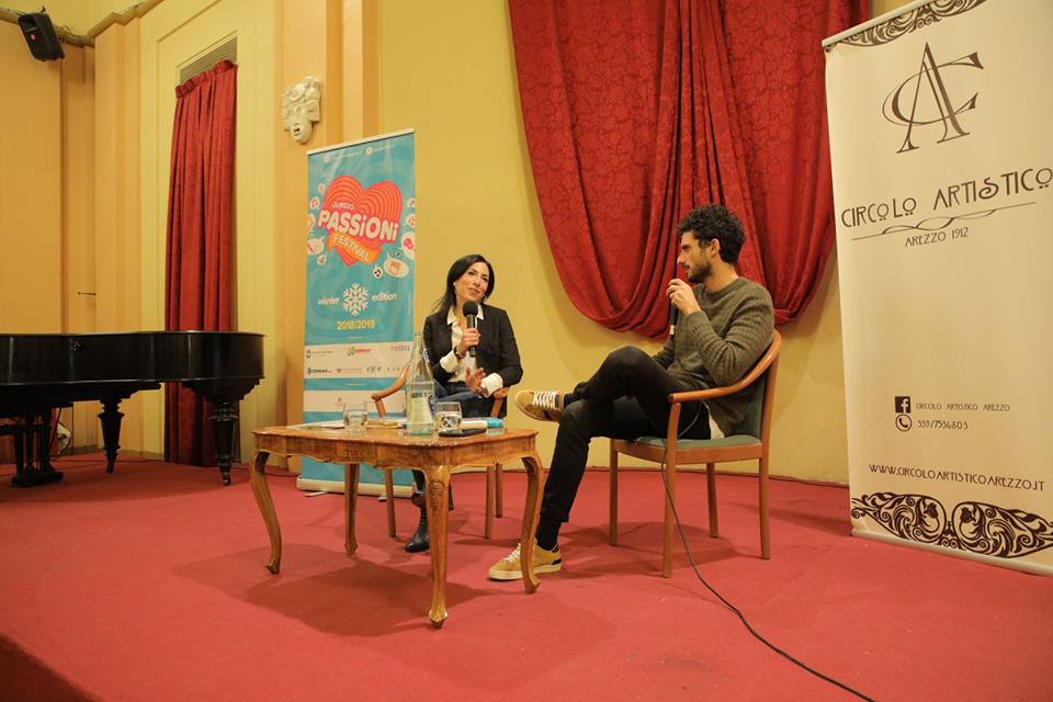 Marco Bianchi show al Passioni: applausi e affetto