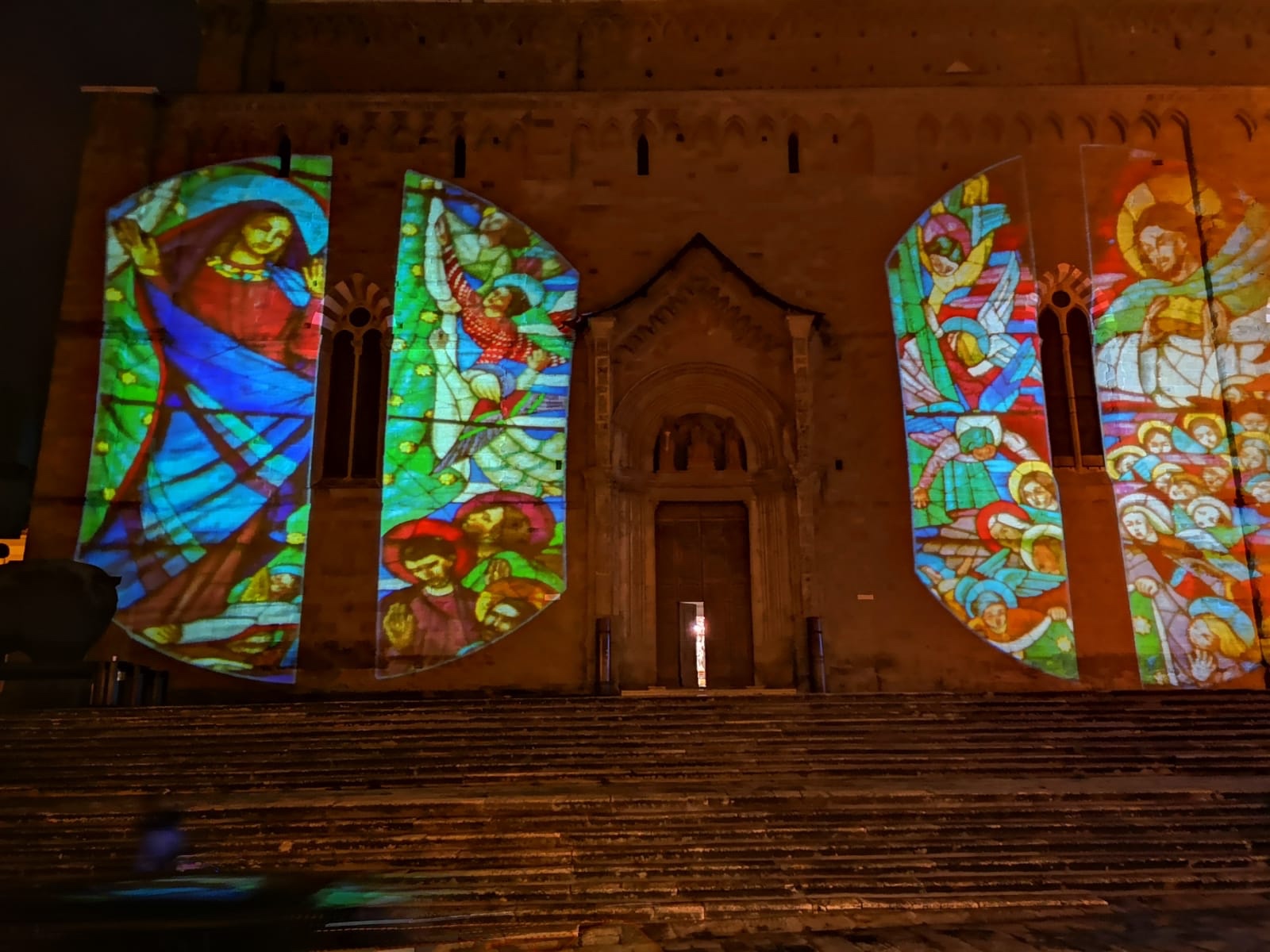 Arezzo città del Natale si illumina di arte