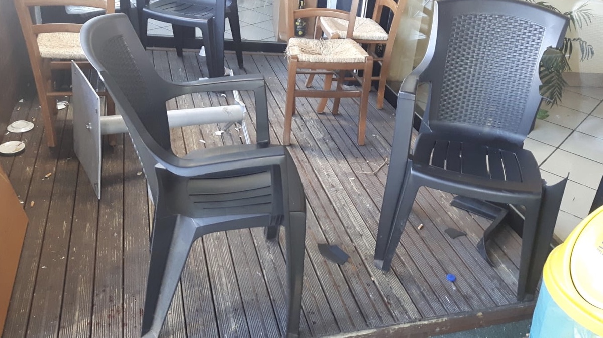 Agguato a Ceciliano all’Interno del bar Gustolandia, aggrediti tre uomini con una mazza da baseball