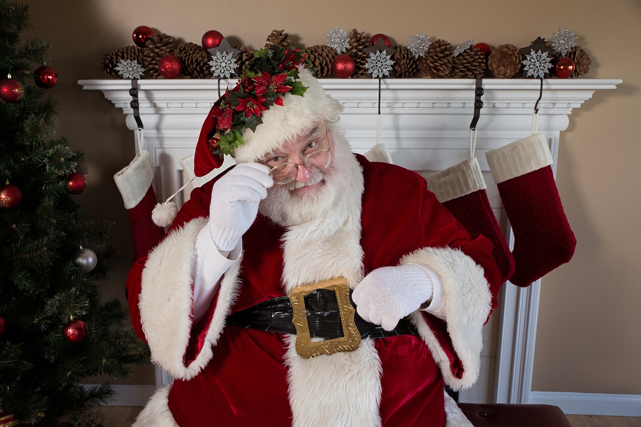 Babbi Natale in Harley Davidson per le vie della città