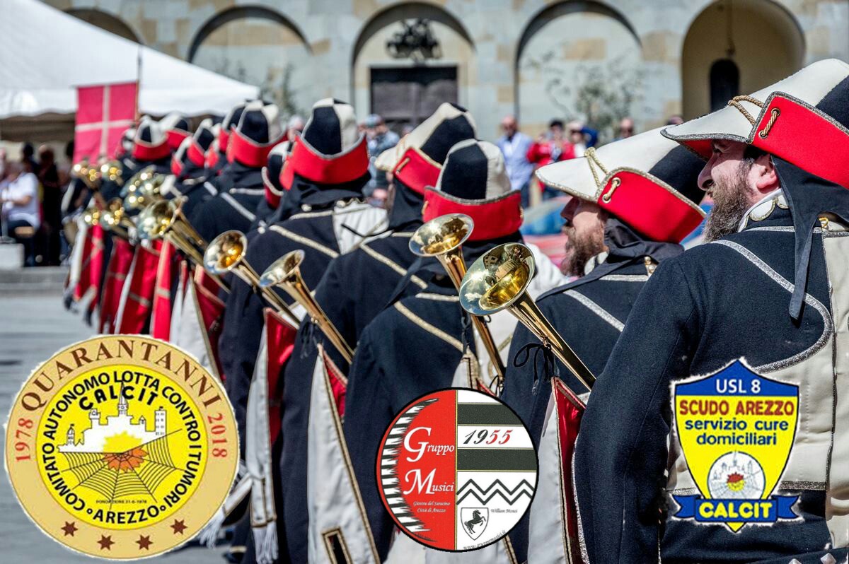 l Gruppo Musici con il Calcit per gli auguri alla Città 