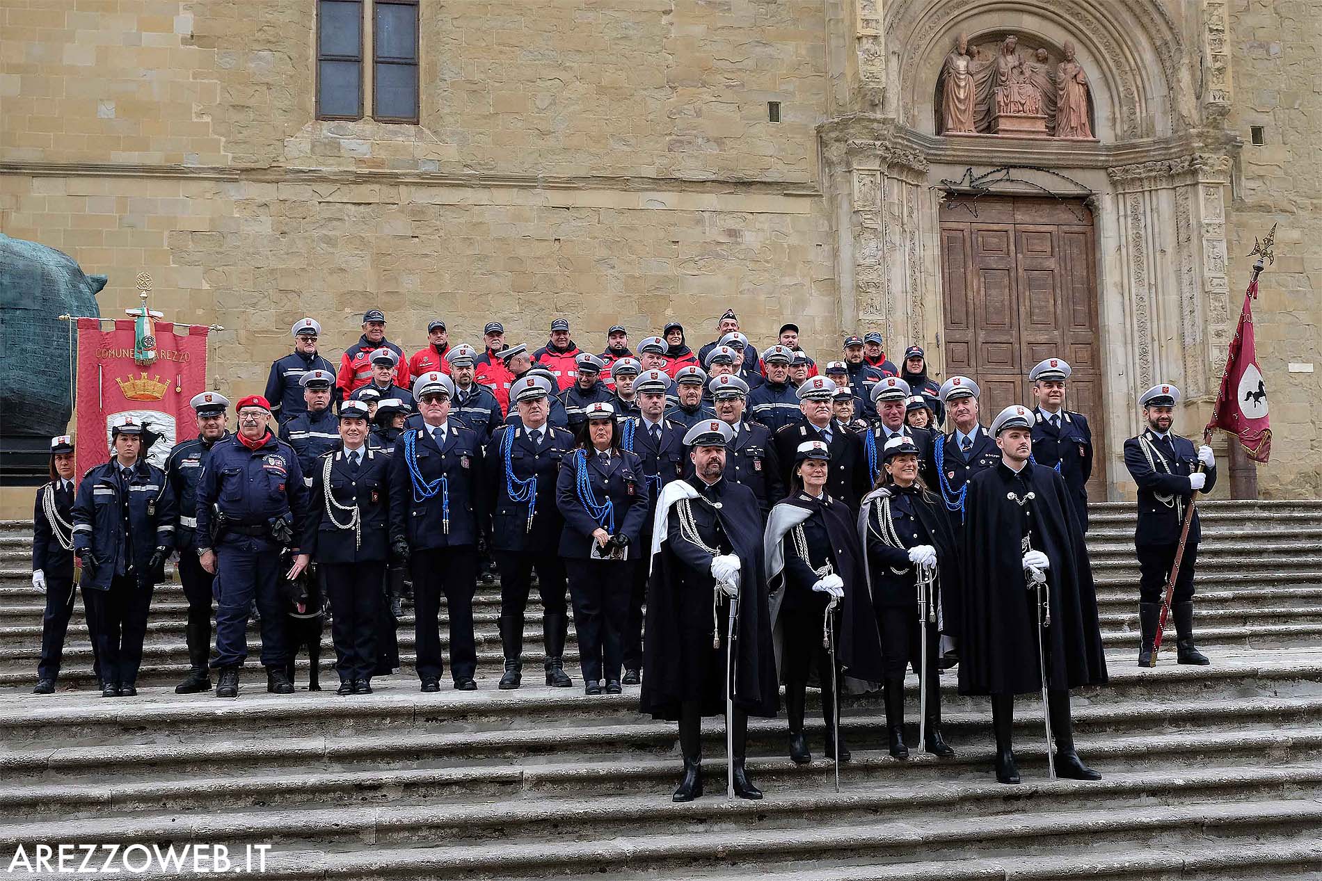 Candeline da spengere per la polizia municipale