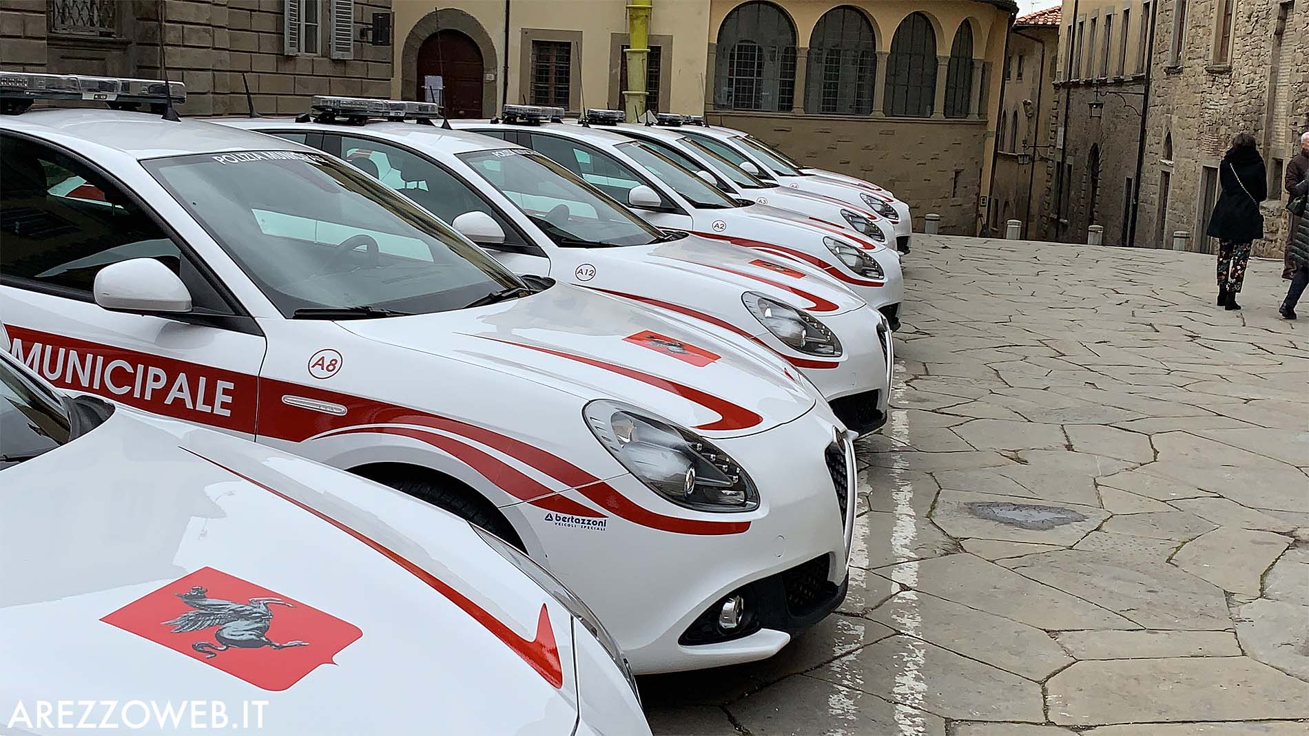 Fermati ad un posto di controllo gli agenti sentono forte odore di marijuana. Due giovani denunciati dalla Polizia Locale