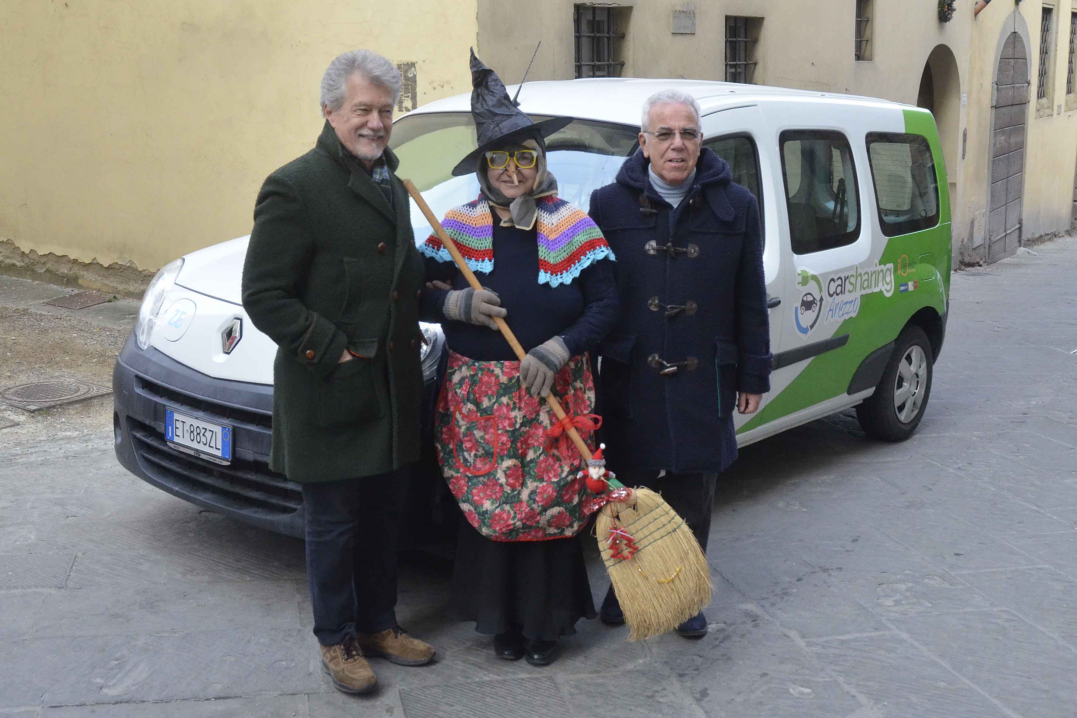 La Befana della Polizia di Stato arriva dai bambini di Casa Thevenin