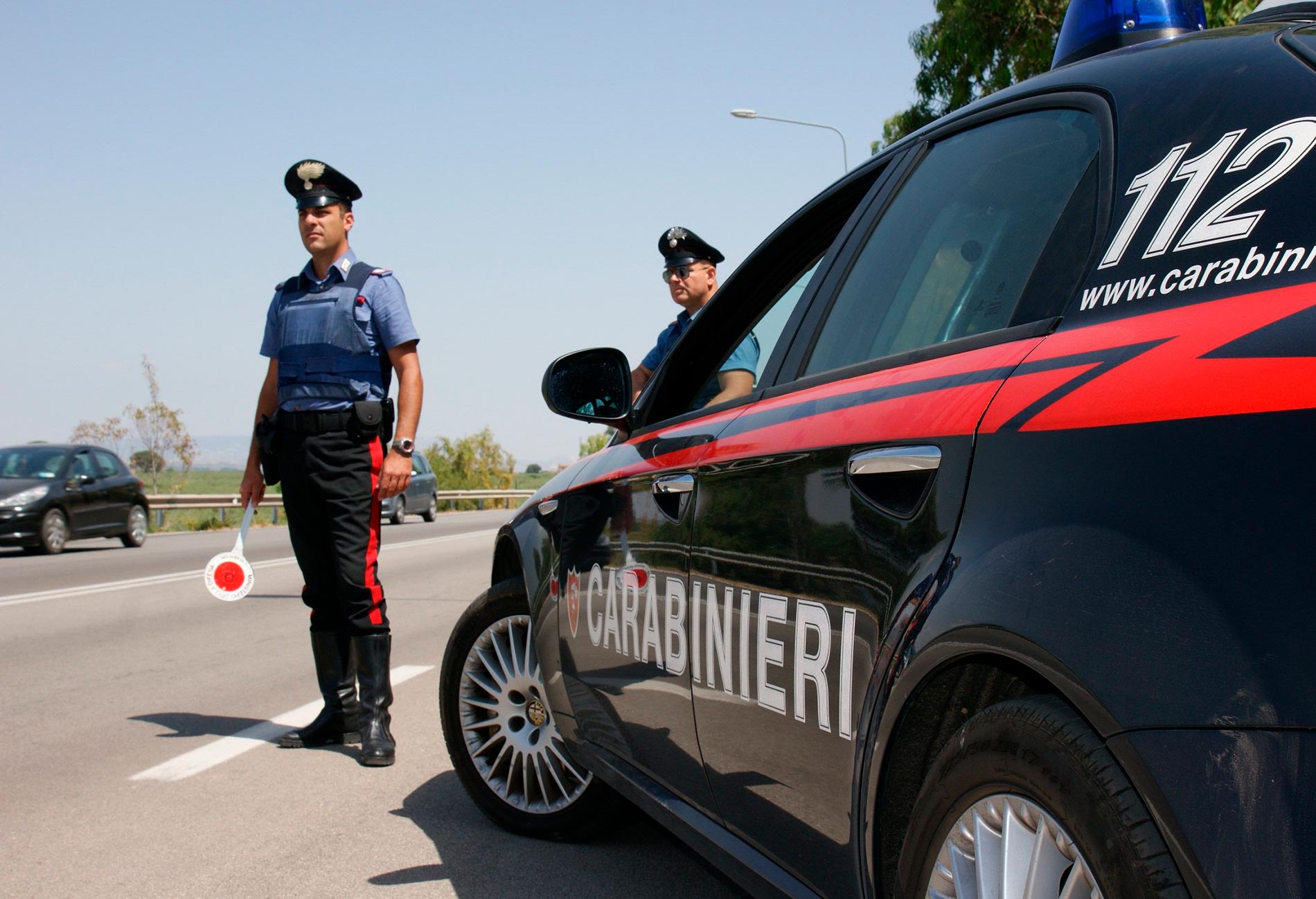 Spaccia droga in pieno centro a Bucine: arrestato dai Carabinieri