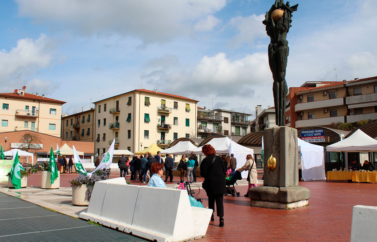 Domani, torna il mercato in piazza Zucchi