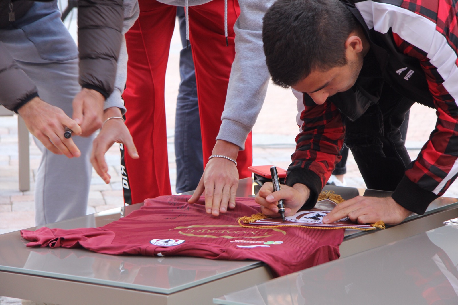 “Pomeriggio Amaranto” al Valdichiana Outlet Village