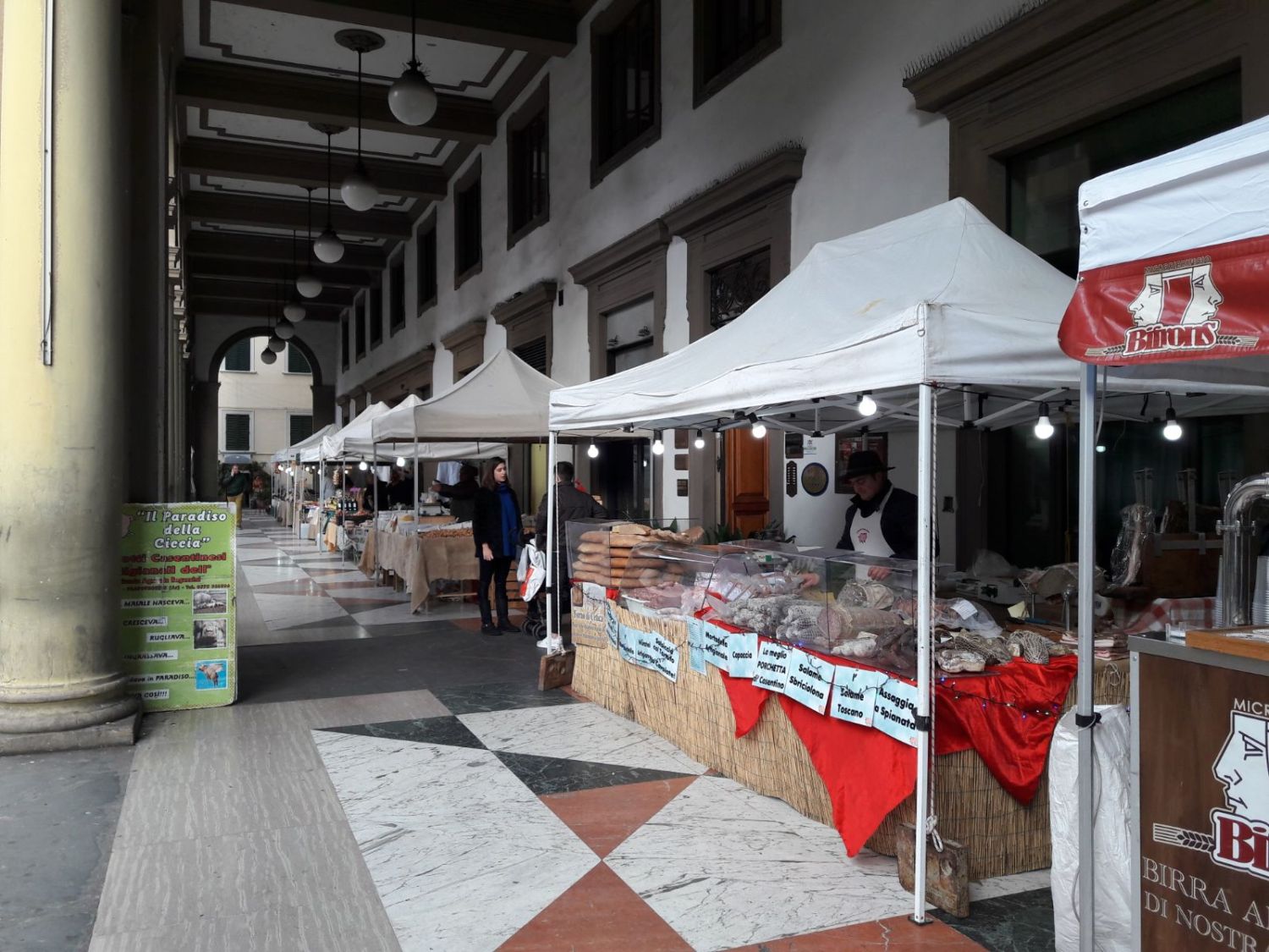 Torna il Mercatale sotto i portici di via roma