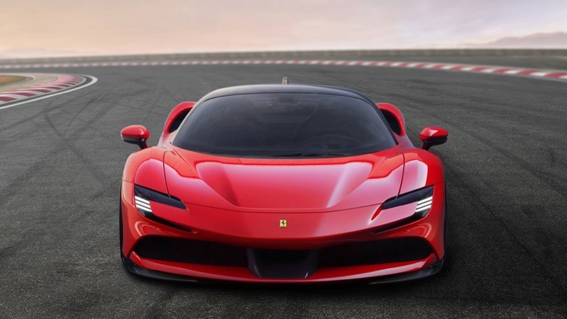 iGeneration – Ferrari SF90