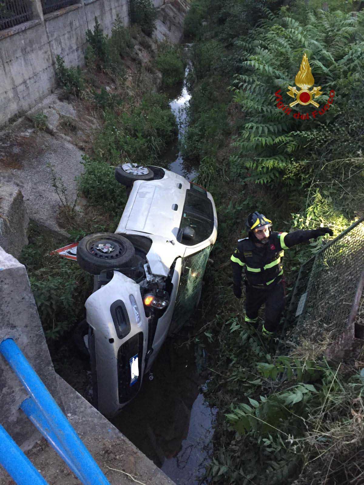 Auto ribaltata Terontola 2