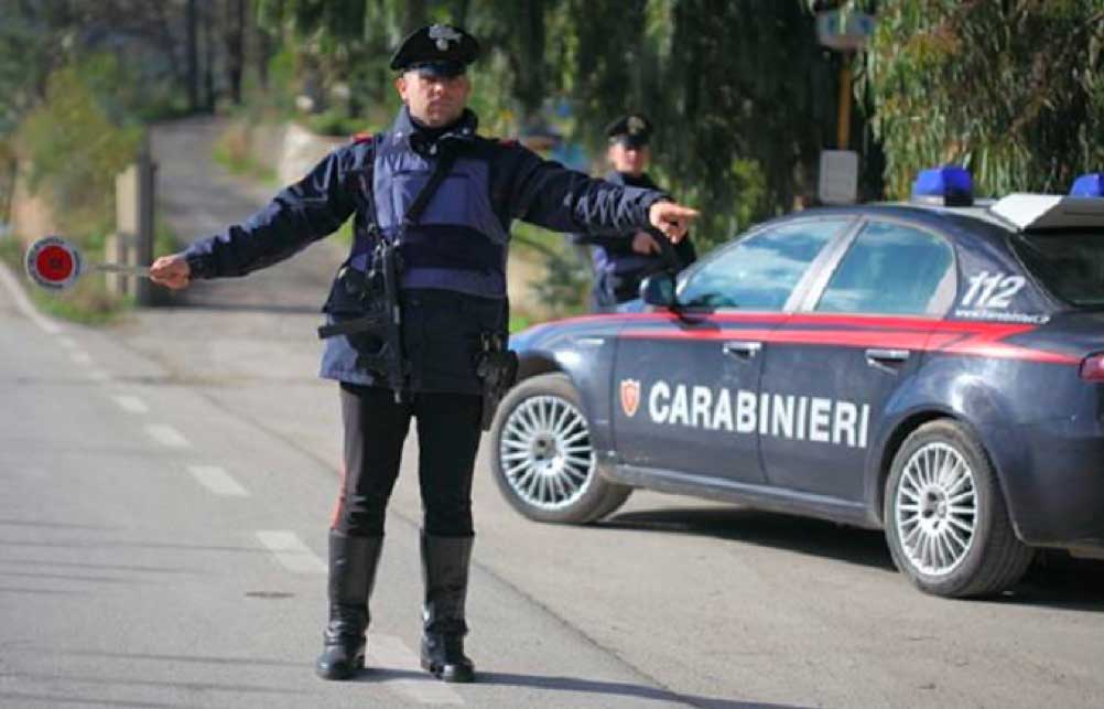 Continua a violare l’obbligo di dimora e finisce in manette Continua a violare l’obbligo di dimora e finisce in manette