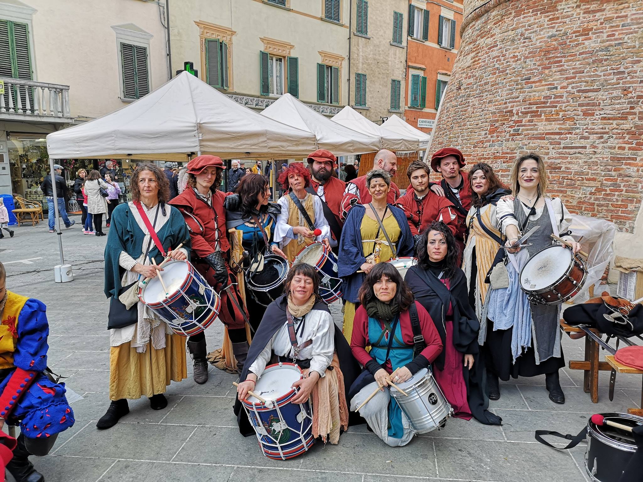 Le Diomeda, il nuovo gruppo di tamburine che ha travolto Bibbiena
