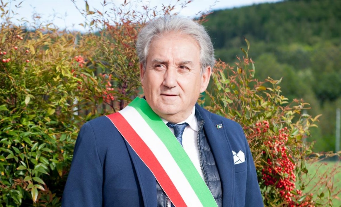 Taglio del nastro per la nuova scuola media di Chiusi della Verna: mercoledì la cerimonia di inaugurazione Taglio del nastro per la nuova scuola media di Chiusi della Verna: mercoledì la cerimonia di inaugurazione