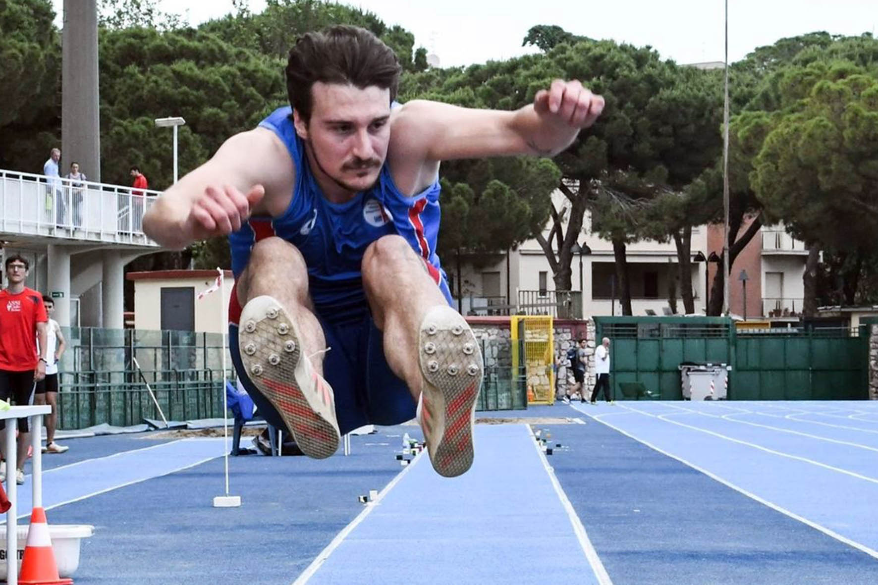 Marco Rosadini è campione regionale Assoluto nel salto triplo