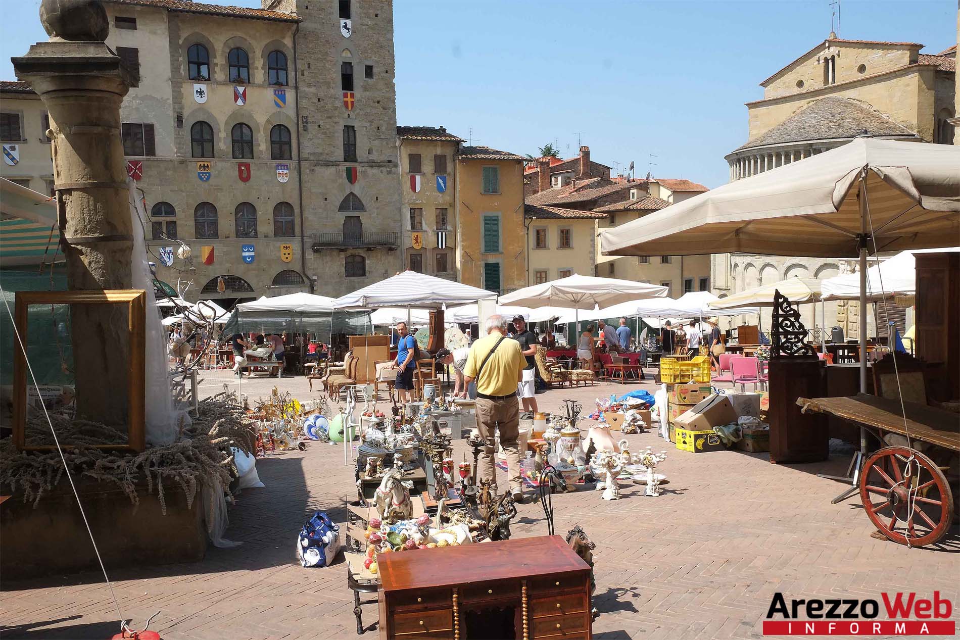 I commercianti e i negozi di antiquariato del centro storico chiedono a gran voce che Fiera Antiquaria torni nel centro storico invece che al Prato
