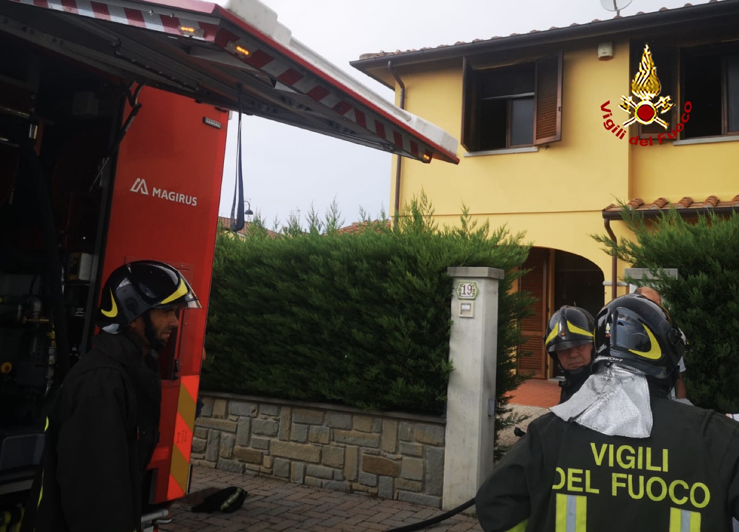 Prende fuoco un’abitazione in via Fontebranda, nessuna persona coinvolta