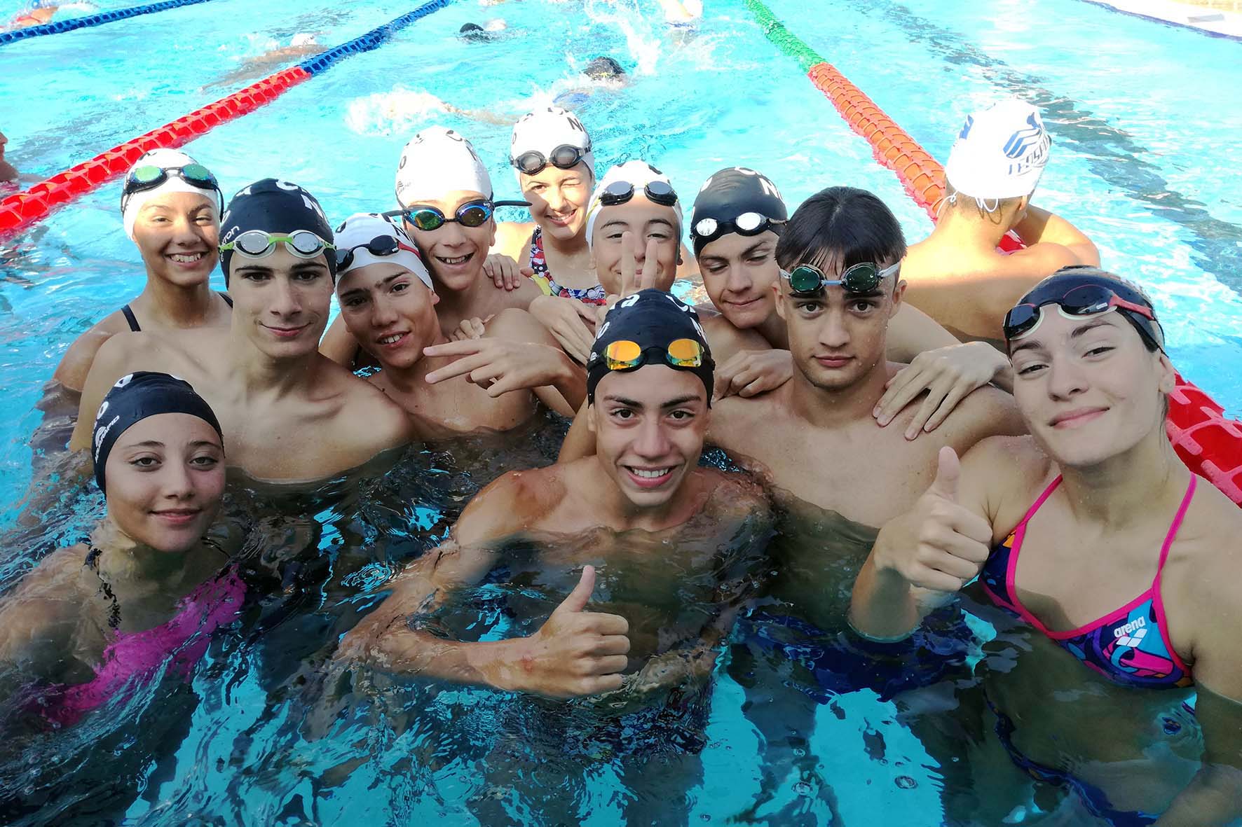 Tra corsi e lezioni gratuite, ripartono le piscine di Arezzo e di Foiano