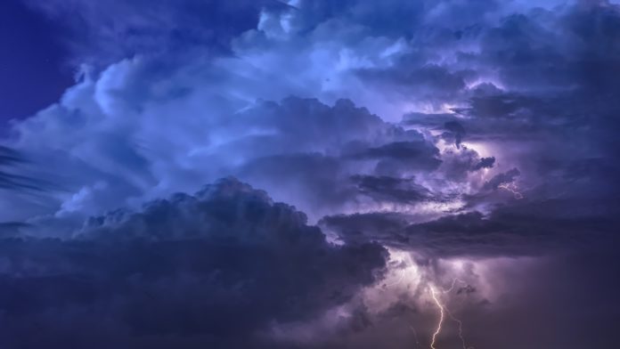 Maltempo, codice giallo per pioggia e temporali lunedì 23 settembre su tutta la Toscana Maltempo, codice giallo per pioggia e temporali lunedì 23 settembre su tutta la Toscana