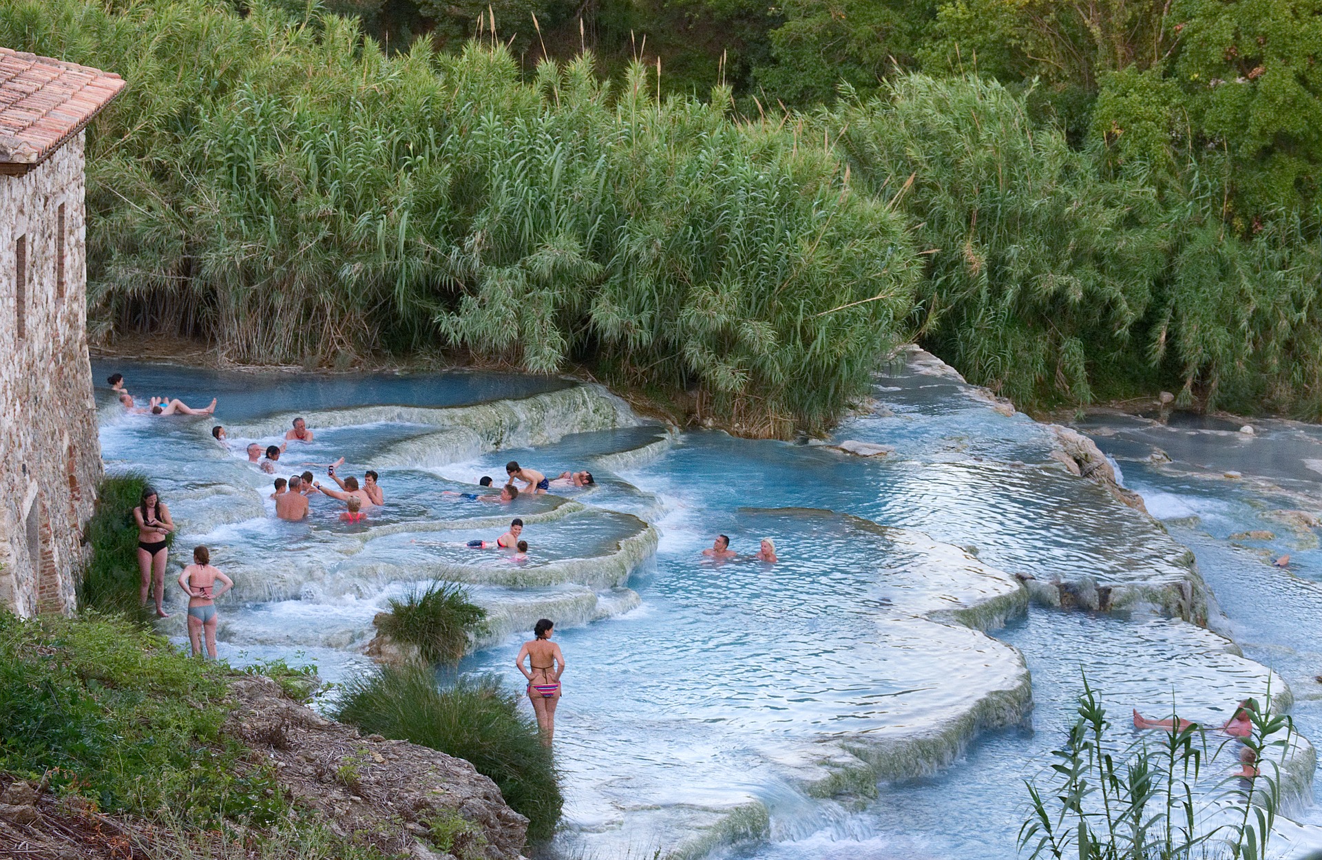 Nuova ordinanza, semaforo verde anche per terme e attività nei circoli culturali