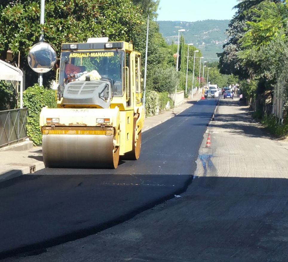 Campoluci: i lavori lungo la strada comunale