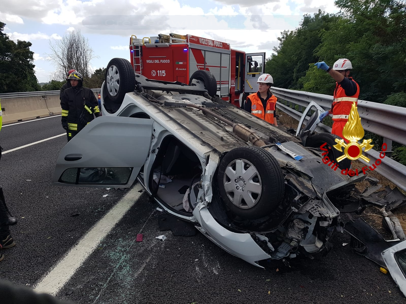 Incidente in A1 coinvolte due auto, richiesto intervento del Pegaso