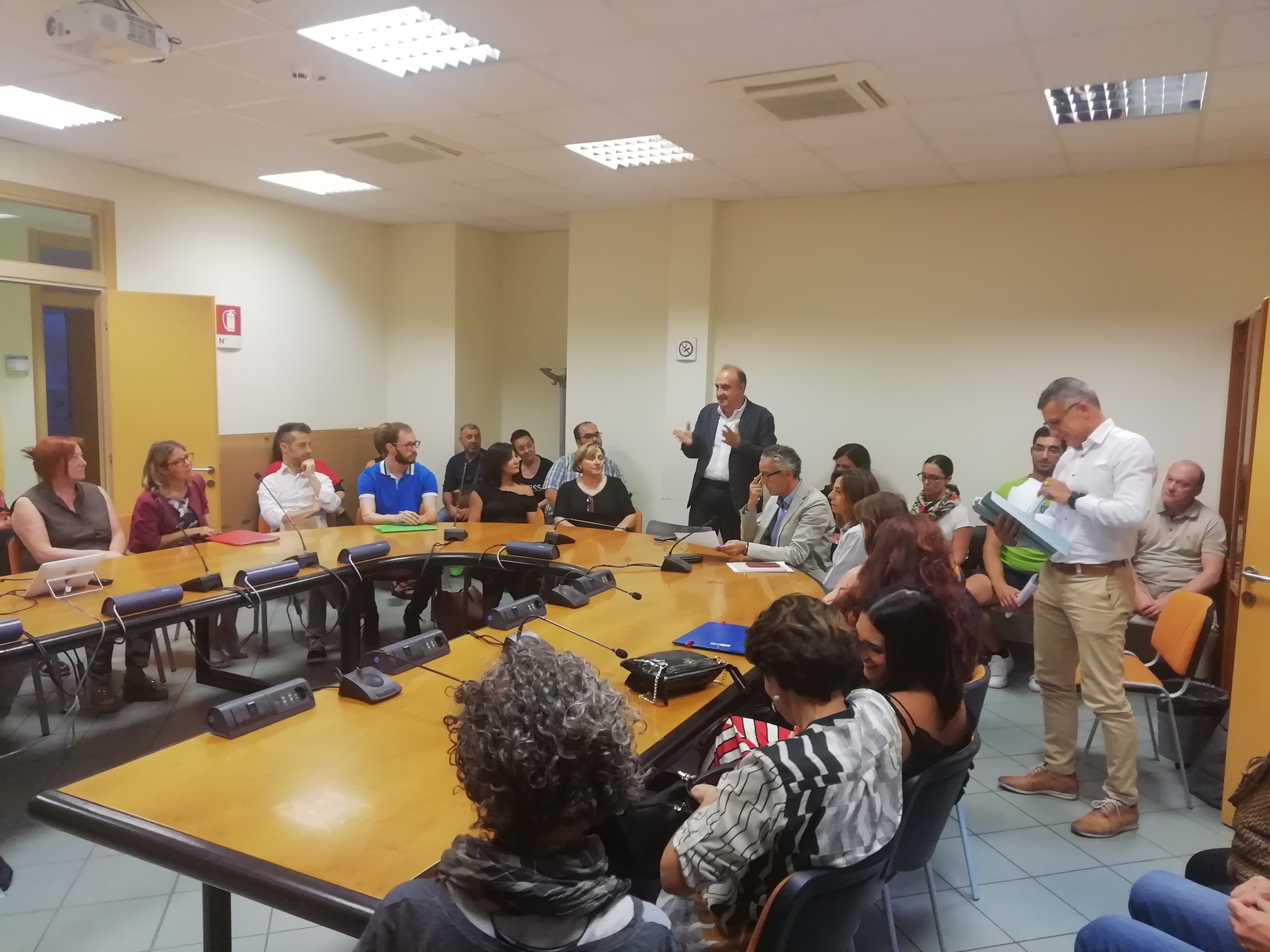 Ausl Toscana sud est, incontro con i sindacati del comparto: siglato l’ipotesi di Accordo sullo straordinario per l’anno 2019