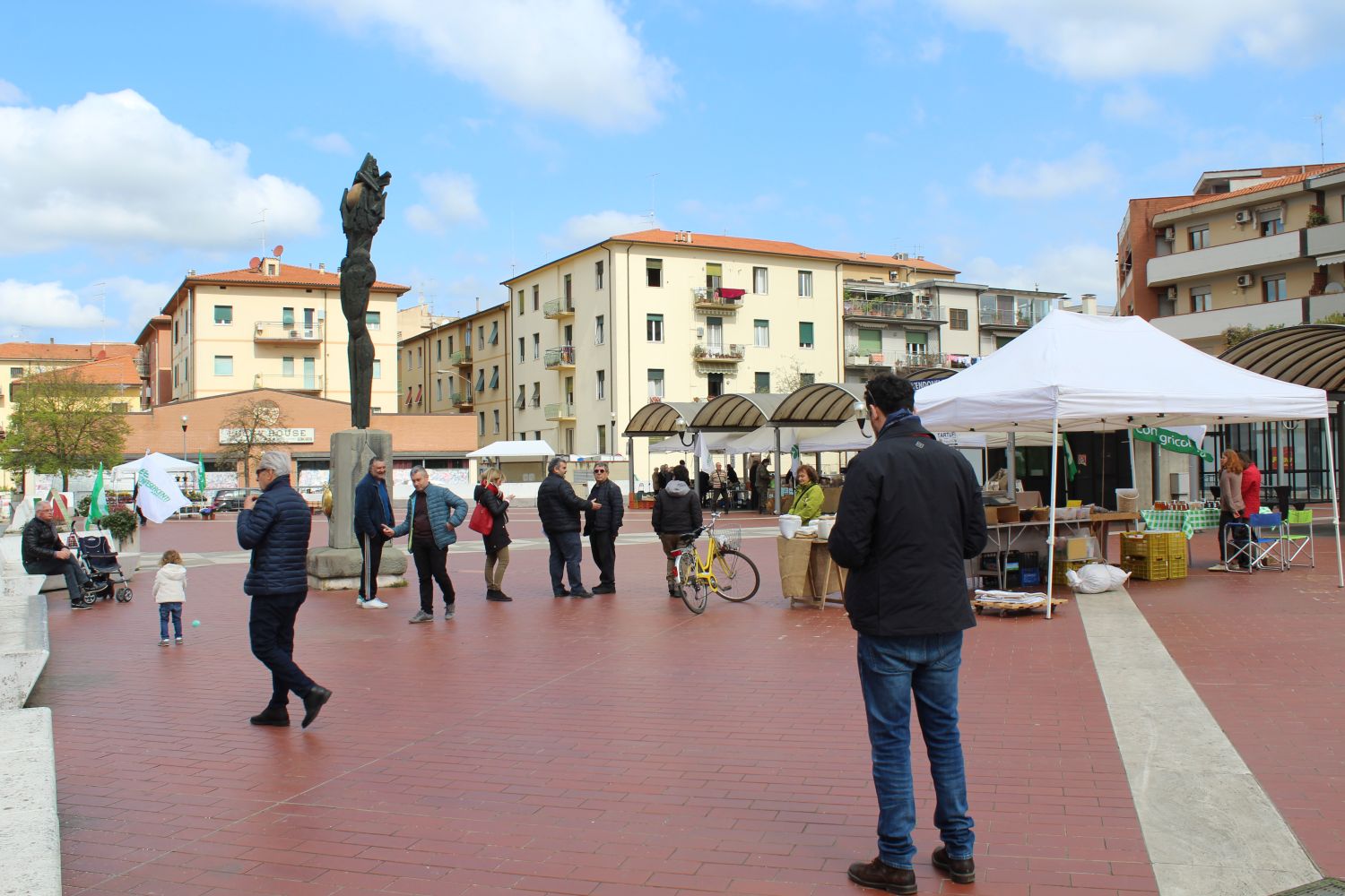 Festa del Condominio in Piazza Zucchi, sabato 28 settembre dalle 16 alle 19,30