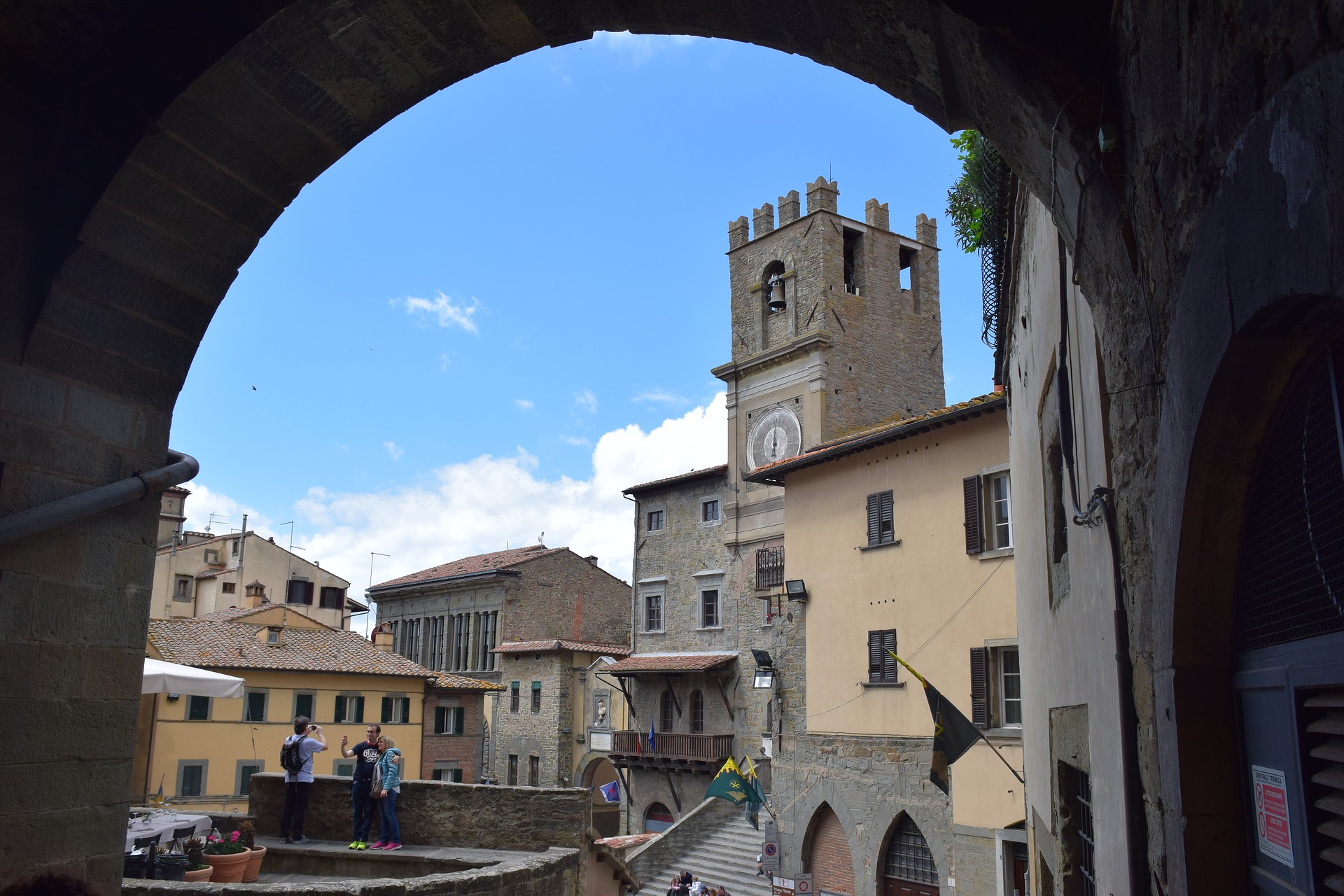 Telefonia mobile e assenza di segnale, comune di Cortona incontra il difensore civico