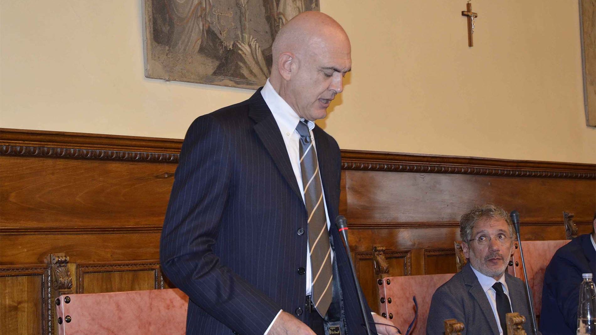 Approvate variazioni al bilancio e al piano triennale delle opere pubbliche. Merelli in aula. Ralli “mi aspetto chiarimenti su alcune sue precedenti assenze” Approvate variazioni al bilancio e al piano triennale delle opere pubbliche. Merelli in aula. Ralli “mi aspetto chiarimenti su alcune sue precedenti assenze”