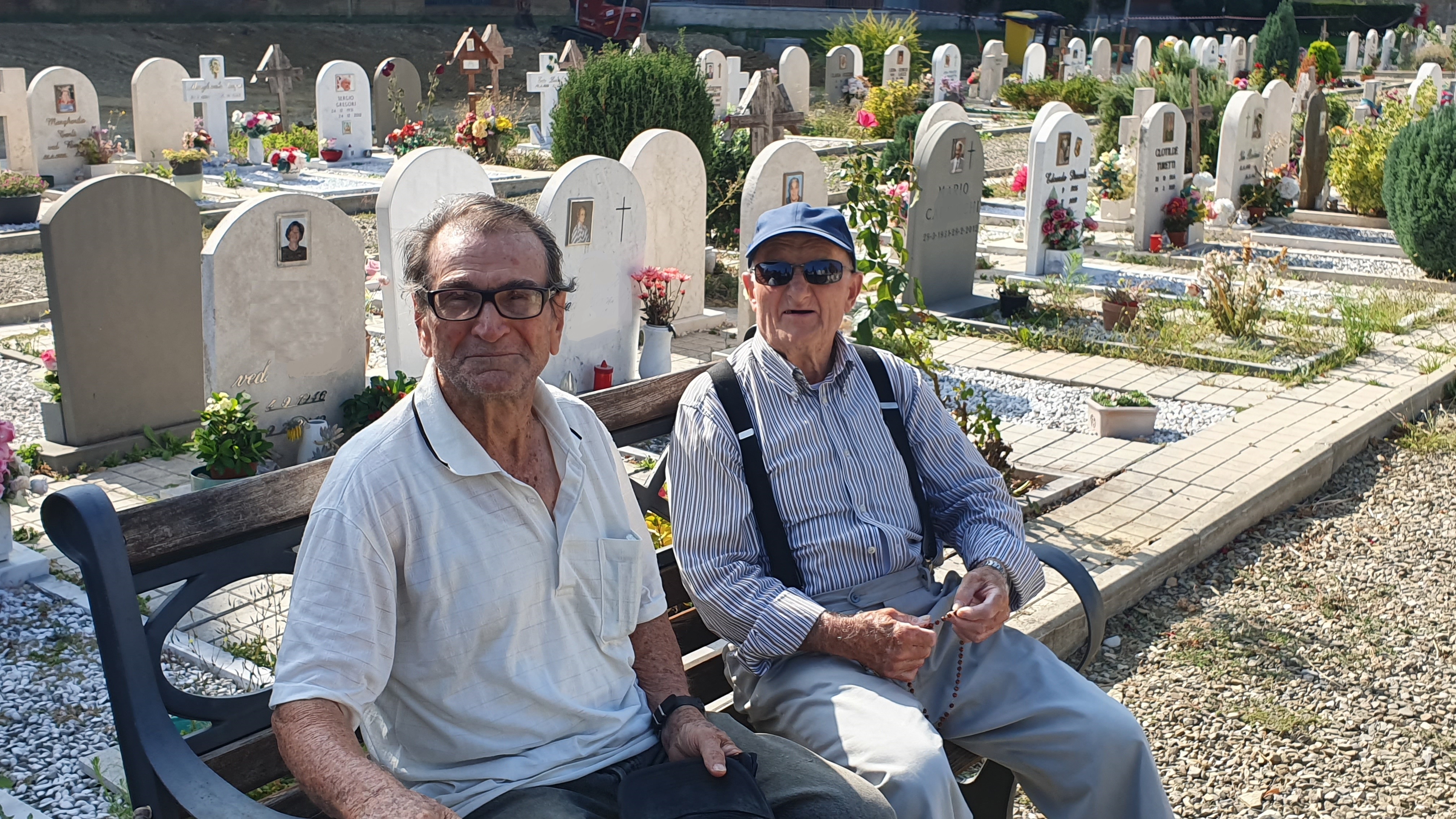 Piero e Domenico, gli angeli custodi del cimitero monumentale