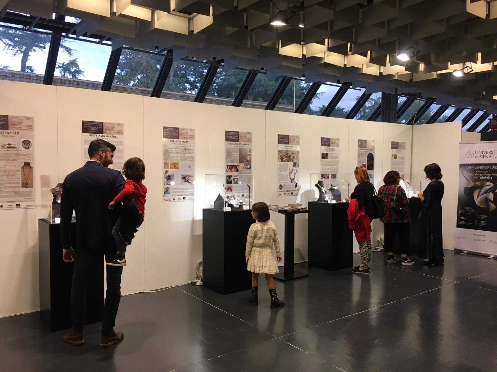 In mostra alla Biennale d’arte contemporanea di Firenze i lavori realizzati dagli allievi del master in Storia, design e marketing del gioiello dell’Università di Siena ispirati quest’anno a Leonardo