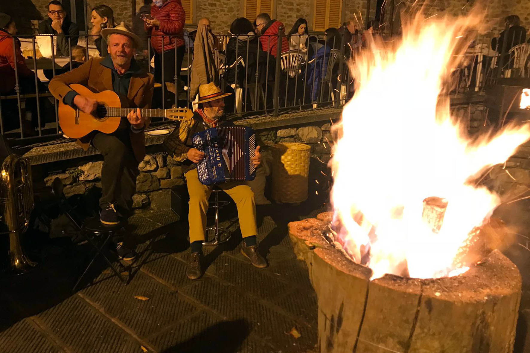 Festa di Castagnatura, a Raggiolo rivivono le tradizioni dell’autunno