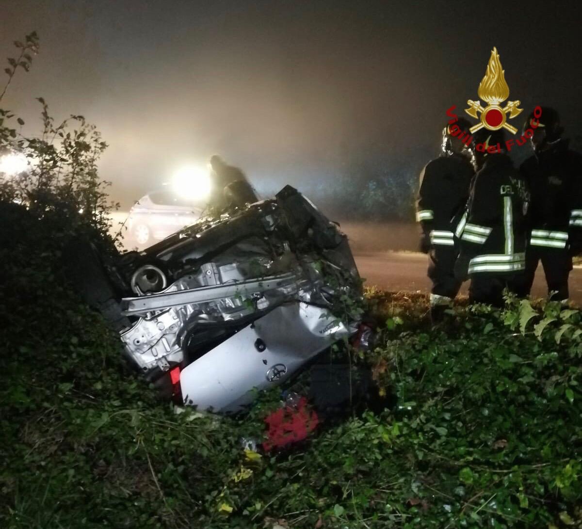 Scontro auto moto, gravissimo il centauro forse dovranno amputargli il piede