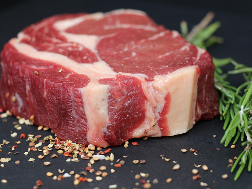 Mangiare carne rossa fa venire il cancro?