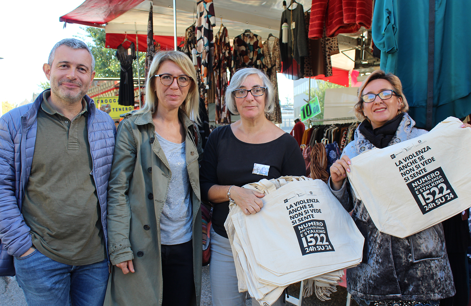 Successo per la Fiera d’autunno all’Eden. Tra i banchi apprezzata anche la campagna antiviolenza