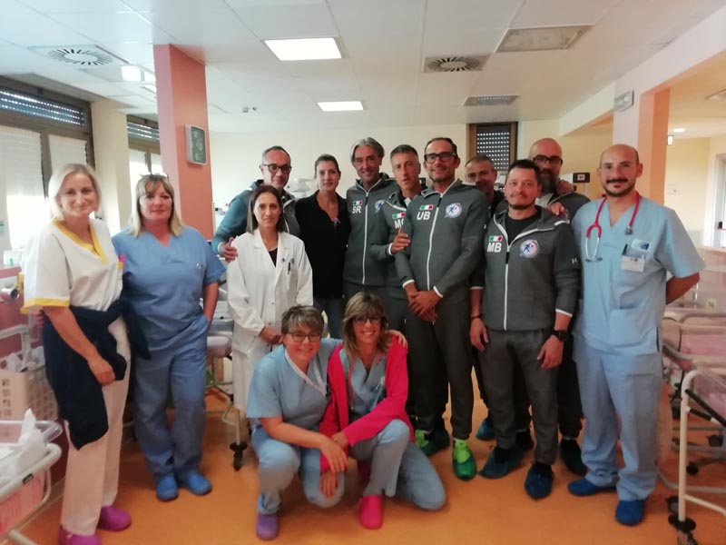 “Corriamo per” la Neonatologia di Arezzo, arriva un nuovo strumento. Associazione aretina in trasferta alla Maratona di Valencia e raccoglie  fondi per il reparto