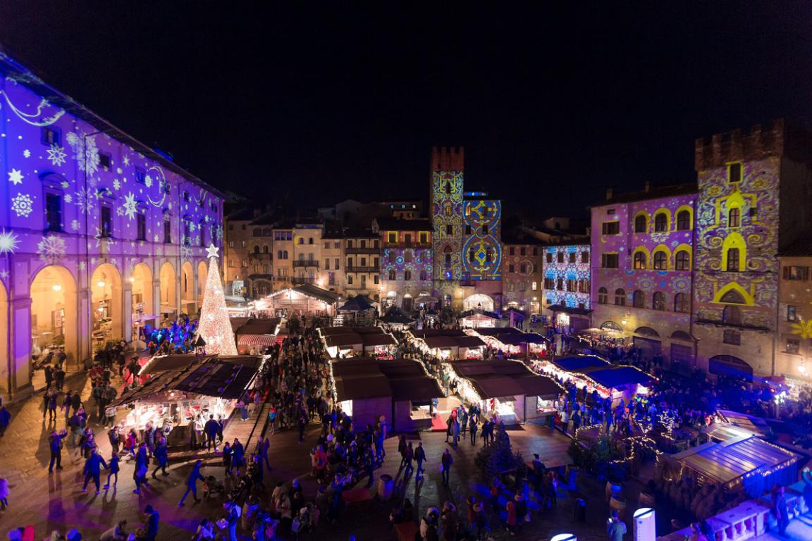 Mercatini Natale.Mercatini Di Natale Ad Arezzo Al Via La Seconda Settimana Arezzoweb Informa