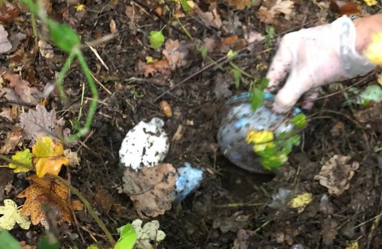 Tre etti di cocaina nascosta sotto terra, arrestato
