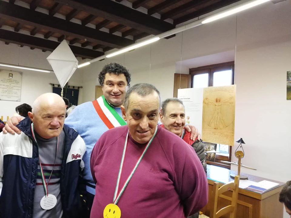 Castel Focognano: il sindaco Lorenzo Remo Ricci premia gli ospiti del Centro Diurno Tangram